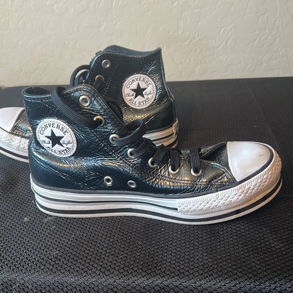 Leather high top converse size 3